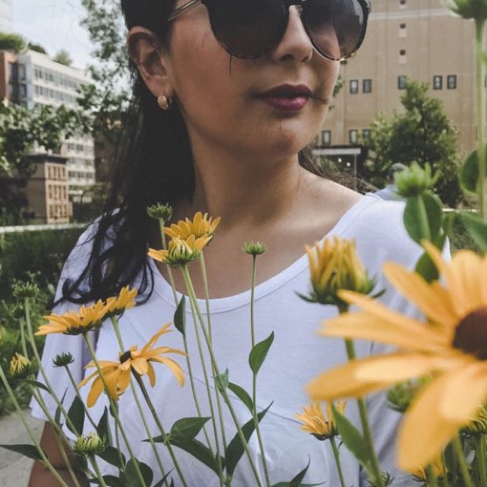 Meet your Posher, Daysi